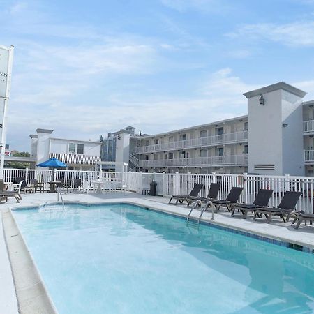 Oceans 2700 Hotel Virginia Beach Bagian luar foto