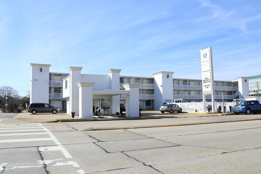 Oceans 2700 Hotel Virginia Beach Bagian luar foto