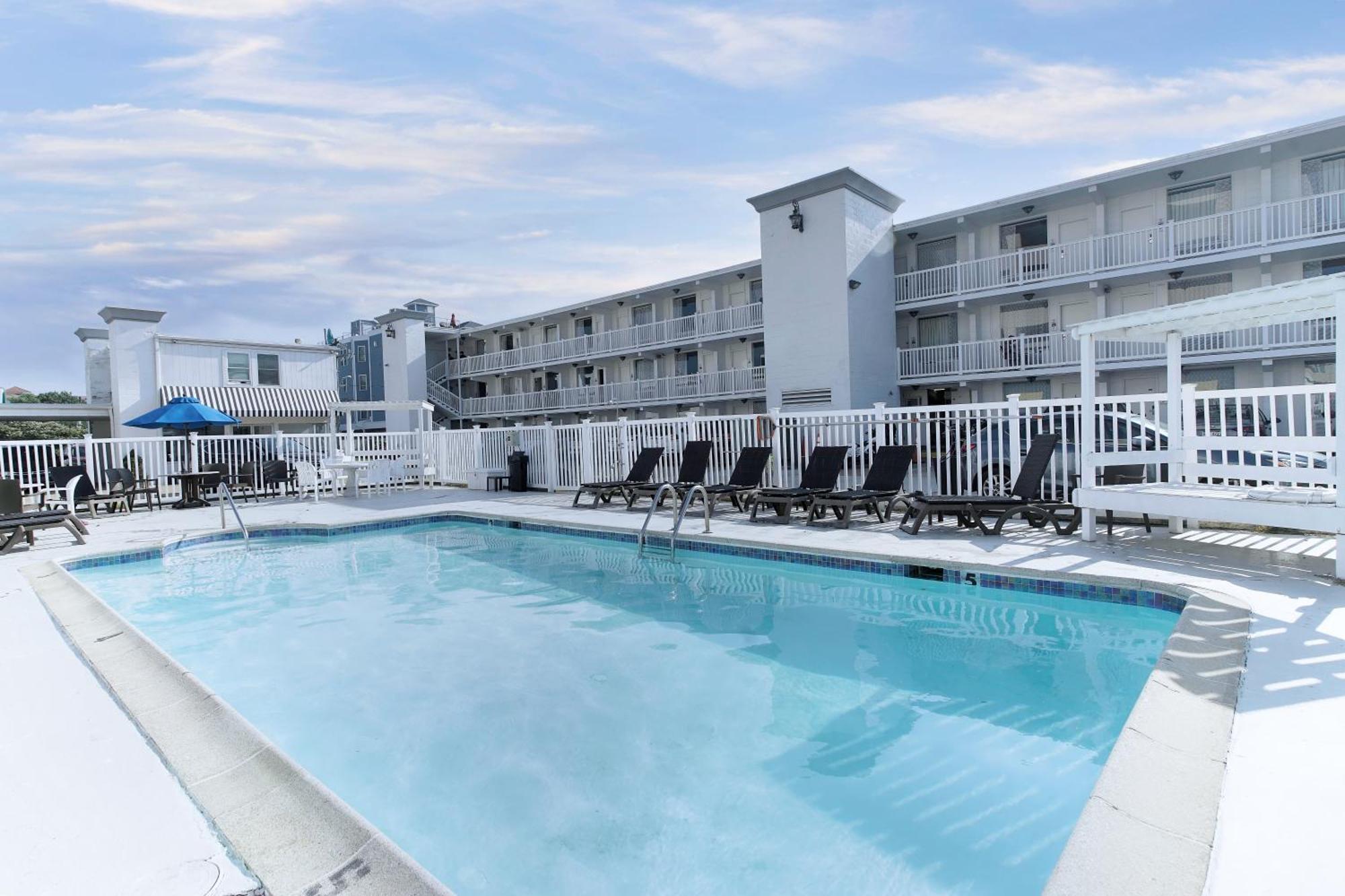 Oceans 2700 Hotel Virginia Beach Bagian luar foto