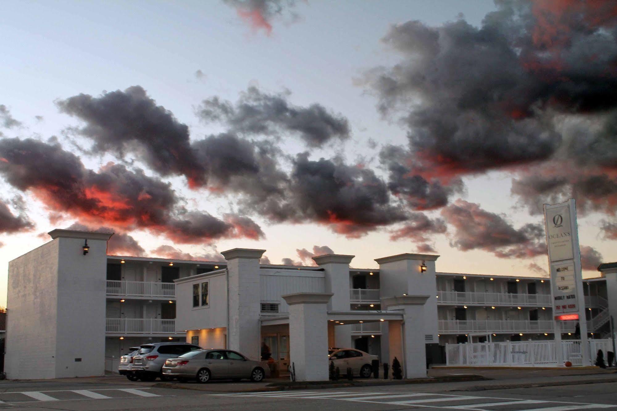 Oceans 2700 Hotel Virginia Beach Bagian luar foto